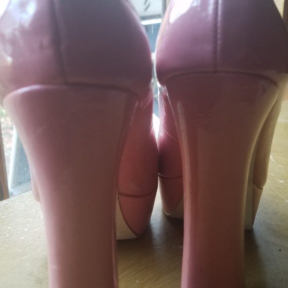 Peachy/pink patent Steve Madden heels. NWT. - Picture 6 of 8